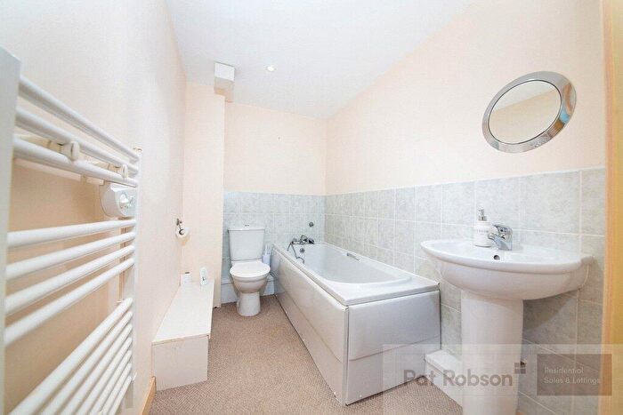 2 Bedroom Apartment For Sale In Wrendale Court, South Gosforth, Newcastle Upon Tyne, Tyne And Wear, NE3