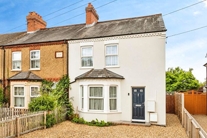 3 Bedroom End Of Terrace House For Sale In Ampthill Road, Flitwick, MK45