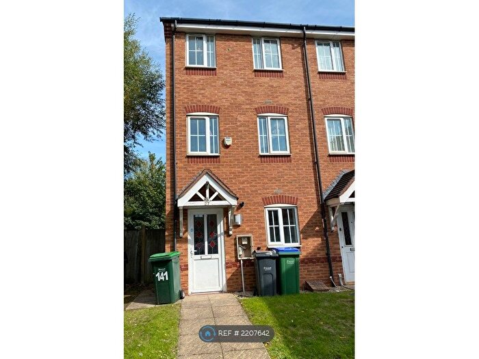 4 Bedroom End Of Terrace House To Rent In Ashwood Close, Oldbury, B69