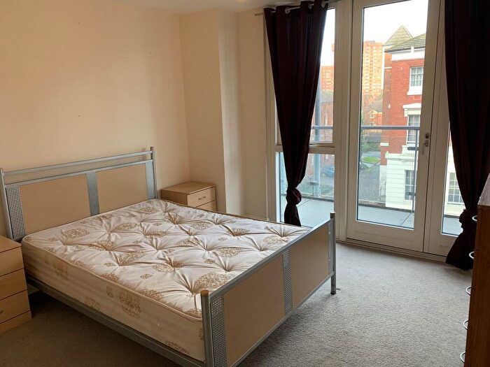 2 Bedroom Apartment To Rent In Bath Row, Birmingham, B15