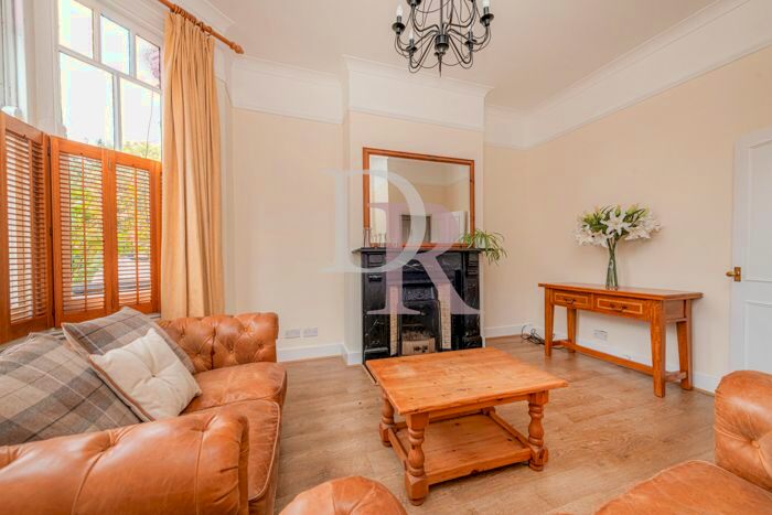 2 Bedroom Flat To Rent In Frobisher Road, London, N8