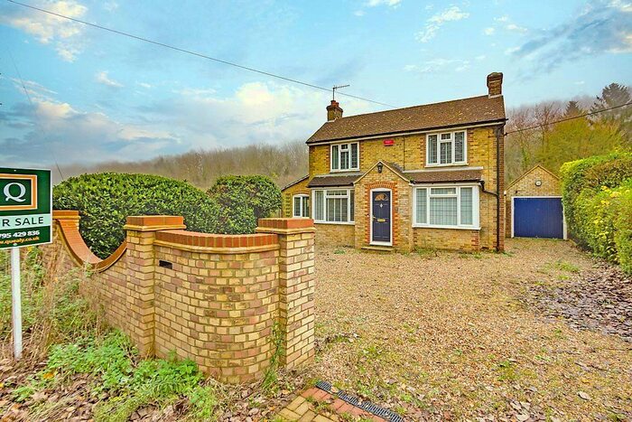 4 Bedroom Detached House For Sale In The Street, Newnham, Sittingbourne ME9