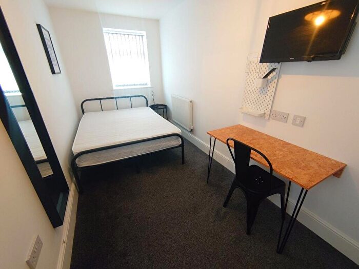 5 Bedroom Flat To Rent In Flat, Boaler Street, Liverpool, L6