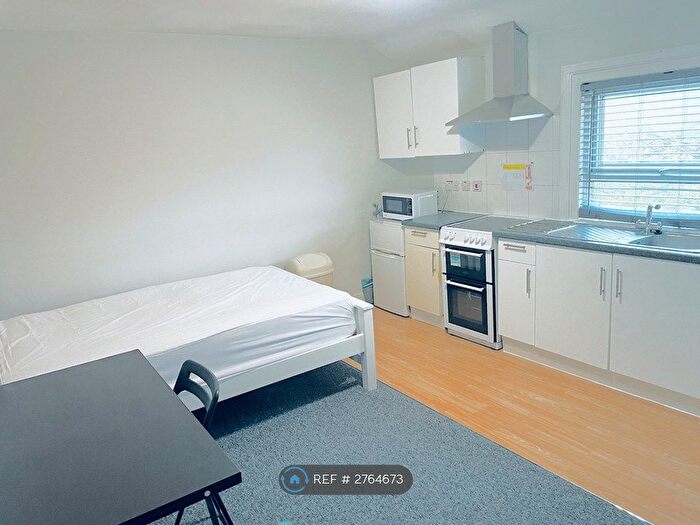 Studio To Rent In Waylen Street, Reading, RG1