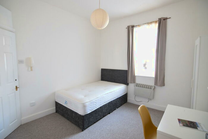 Studio To Rent In Devonshire Place, Brighton, BN2