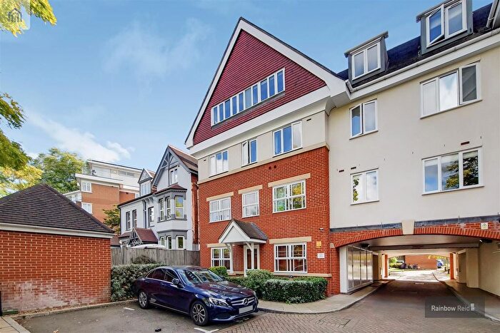 2 Bedroom Flat To Rent In Chatsworth Court, Willesden Lane, NW2