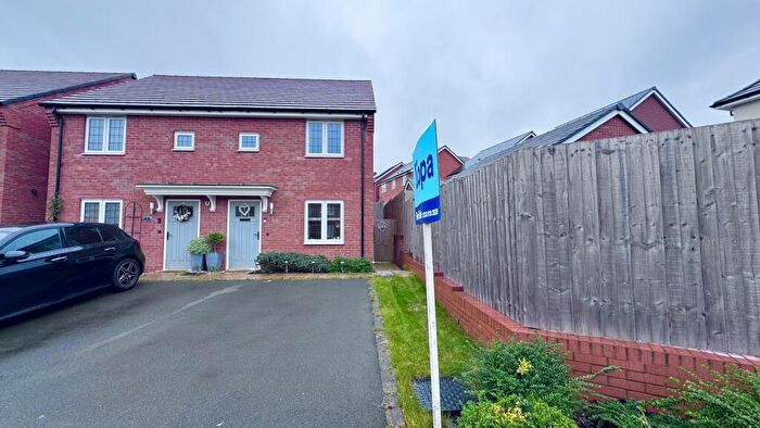 2 Bedroom Semi-Detached House For Sale In Harcourt Grove, Leicester, LE7