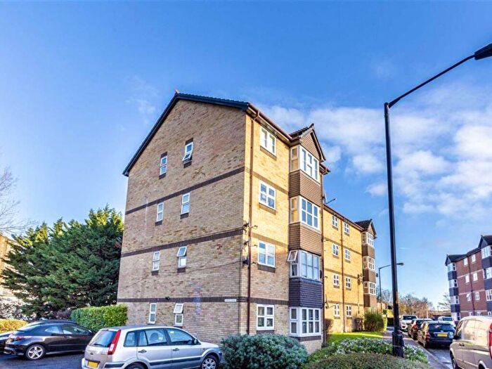 Flat To Rent In Lowry Court, SE16