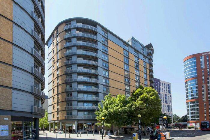 2 Bedroom Flat To Rent In Victoria Road, London, W3