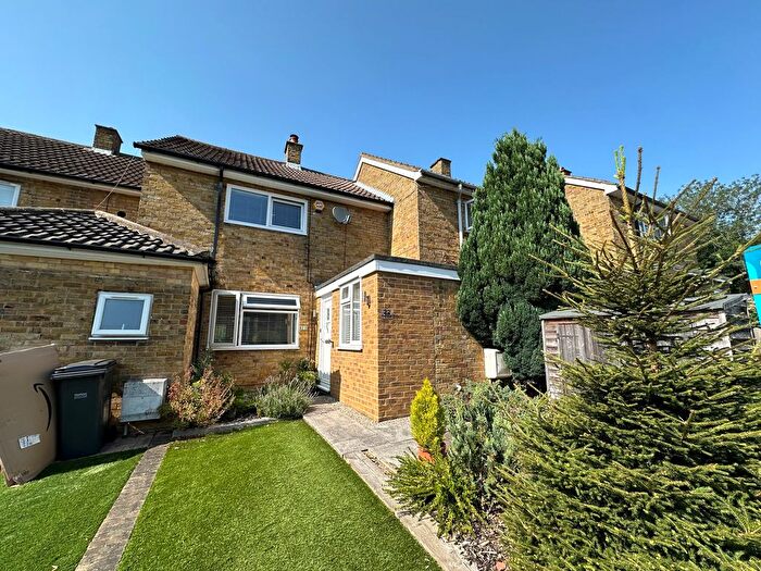 2 Bedroom Property To Rent In Fold Croft, Harlow, CM20