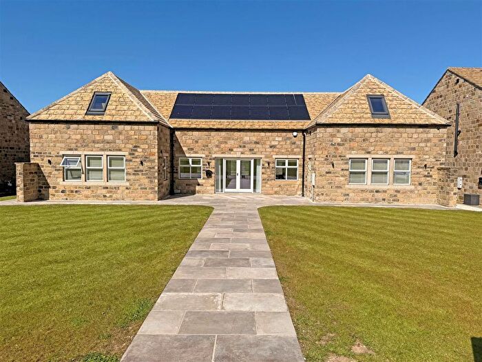 4 Bedroom Property To Rent In Harewood Avenue, Harewood, Leeds, LS17