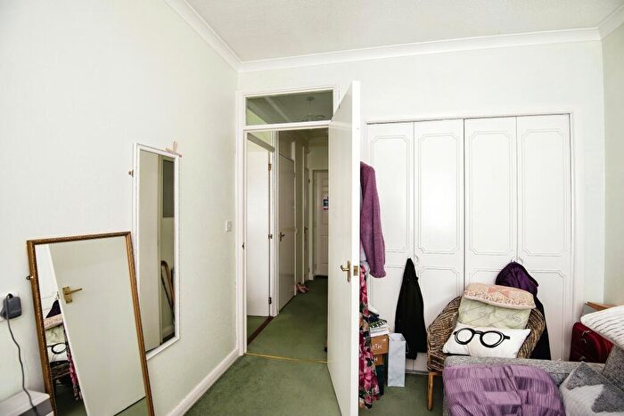 1 Bedroom Flat For Sale In Rochester Gate, High Street, Rochester, Kent, ME1