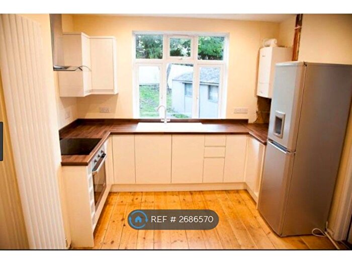 4 Bedroom Detached House To Rent In Innox Road, Bath, BA2