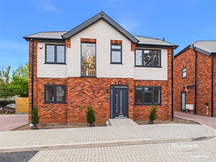 3 Bedroom Detached House For Sale In Brookers Hill, Shinfield, Reading, Berkshire, RG2