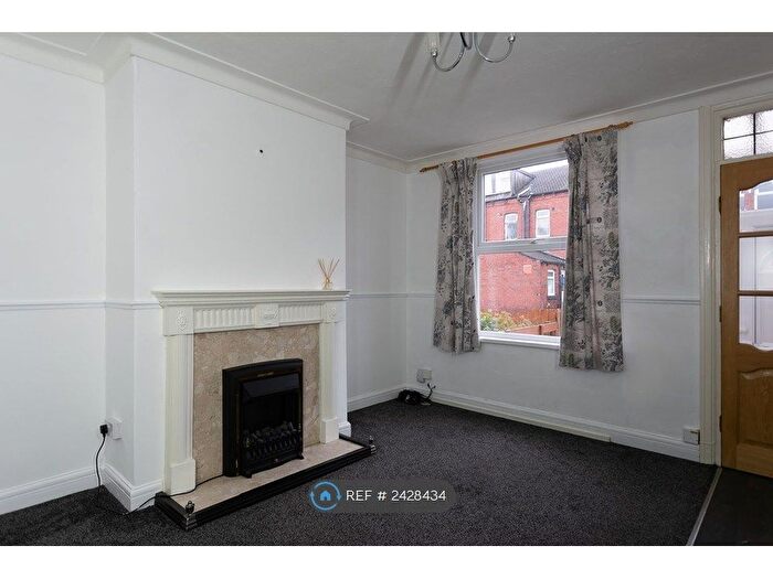3 Bedroom Terraced House To Rent In Woodlea Street, Leeds, LS11