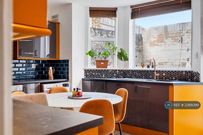 2 Bedroom Flat To Rent In Woolwich, London, SE18