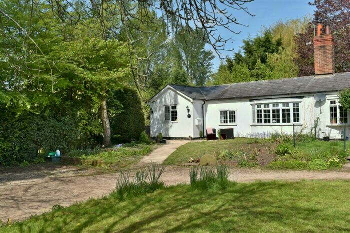 2 Bedroom Cottage For Sale In Midgham Green, Midgham, Reading, RG7