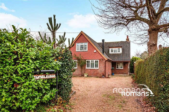 3 Bedroom Detached House For Sale In Ash Green Lane East, Ash Green, Aldershot, GU12