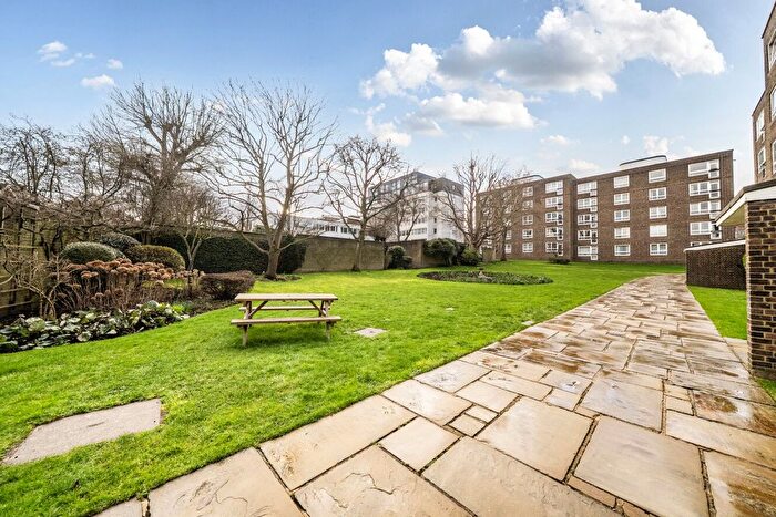 3 Bedroom Flat For Sale In Kersfield Road, Putney, London, SW15