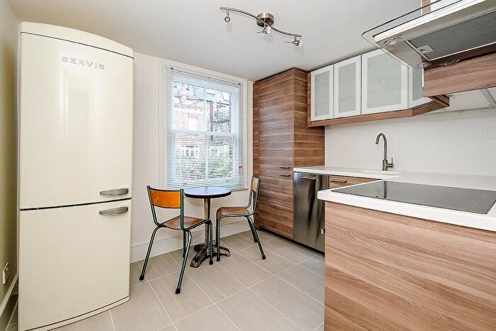 3 Bedroom Flat To Rent In Harberton Road, London, N19