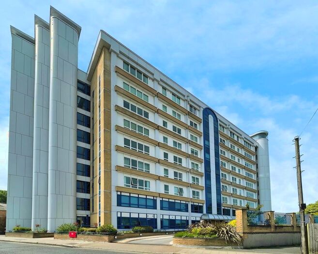 2 Bedroom Flat To Rent In Northppont, Sherman Road, Bromley, BR1