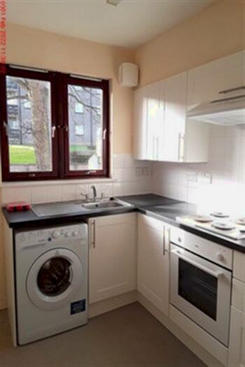 2 Bedroom Flat To Rent In James Street, Portobello, EH15