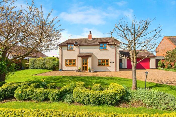 4 Bedroom Detached House For Sale In Low Gate, Tydd St. Mary, Wisbech, PE13