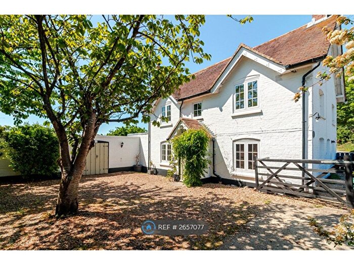 4 Bedroom Detached House To Rent In Ringwood Road, Avon, Christchurch, BH23