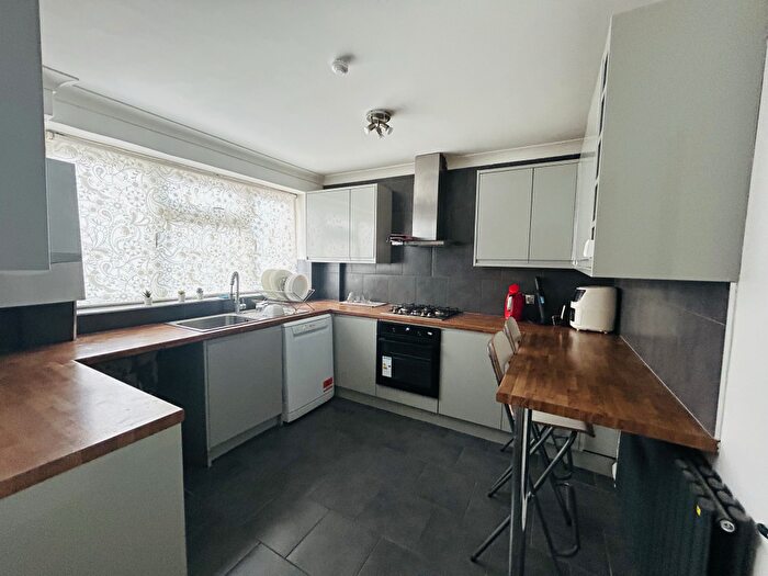 3 Bedroom House To Rent In Dickens Road, Gravesend, DA12