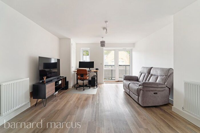 1 Bedroom Flat To Rent In Gunpowder Road, Worcester Park, KT4