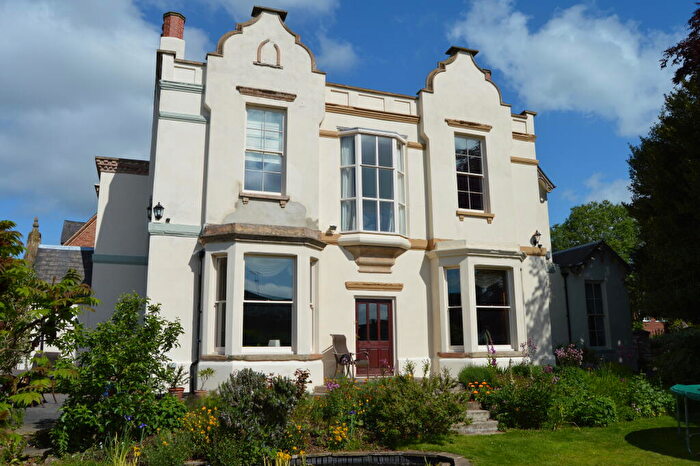 Apartment To Rent In College Road, Chilwell, NG9