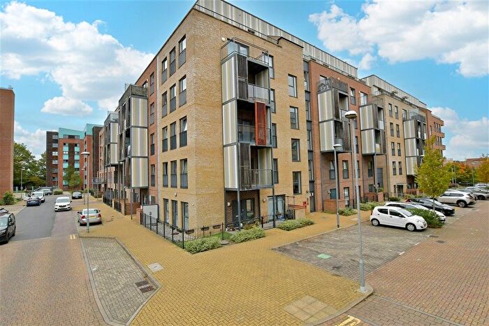 2 Bedroom Maisonette For Sale In Maxwell Road, Romford, Essex, RM7