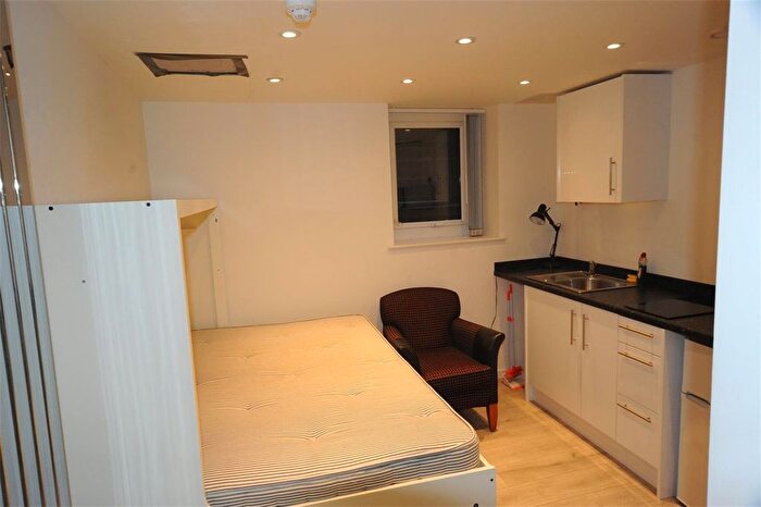 1 Bedroom Flat To Rent In Albert Terrace, Middlesbrough, North Yorkshire, TS1