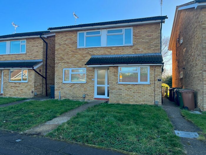 2 Bedroom Property To Rent In Vermont Grove, Peterborough, PE3