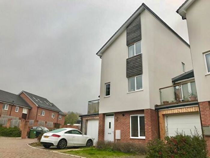 4 Bedroom End Of Terrace House To Rent In Hargreaves Close, Basingstoke, RG24