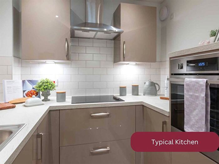 1 Bedroom Flat For Sale In Apartment, Riverain Lodge, Taunton, TA1