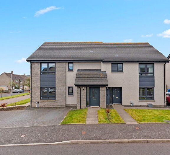 2 Bedroom Flat For Sale In Balmoral Drive, Harthill, ML7