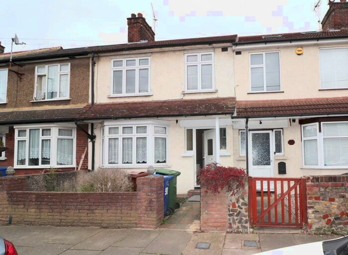 3 Bedroom Terraced House To Rent In Salisbury Road, Grays, RM17