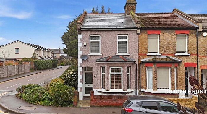3 Bedroom End Terrace House For Sale In Nightingale Lane, Wanstead, E11