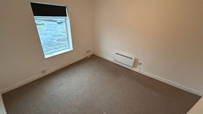 1 Bedroom Flat To Rent In Oldbury Road, Rowley Regis, West Midlands, B65