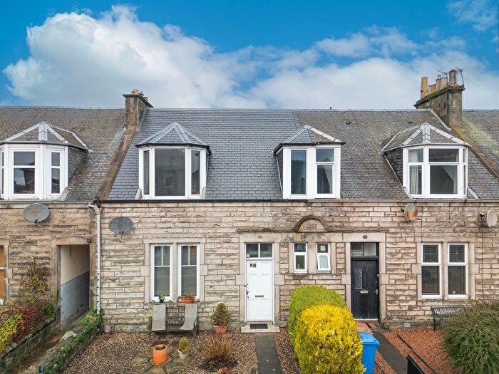 2 Bedroom Flat For Sale In Dewar Street, Dunfermline, KY12