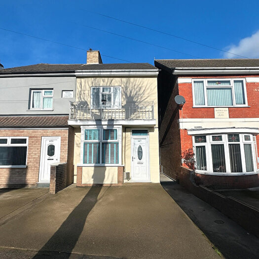 3 Bedroom Semi Detached House For Sale In Taverners Road, Peterborough, PE1