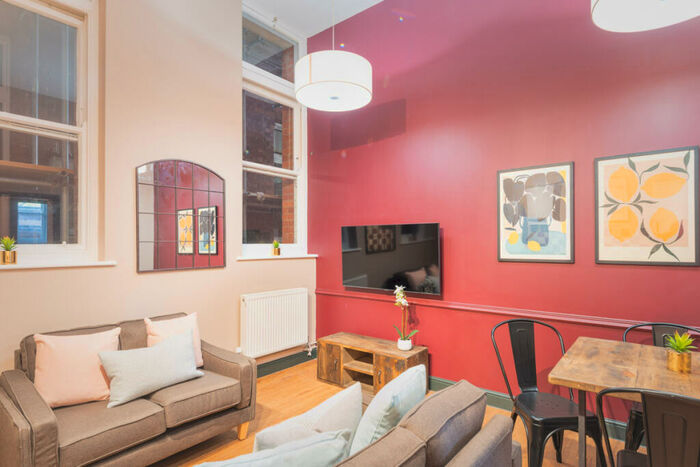 4 Bedroom Block Of Apartments To Rent In Flat W Bishop Blackall School, Exeter, EX4