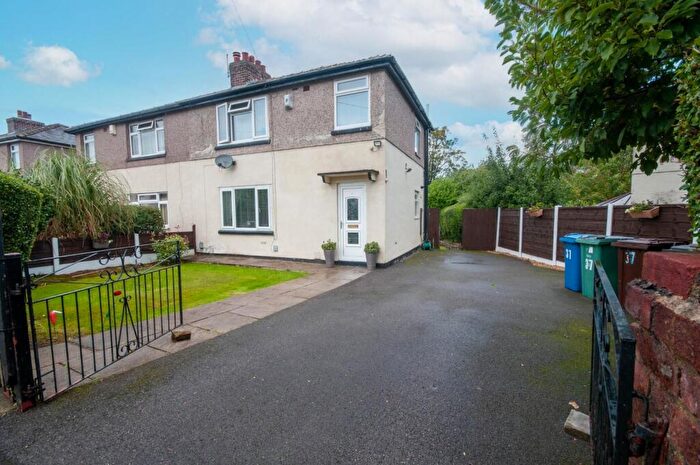 3 Bedroom Semi-Detached House For Sale In Bull Hill Crescent, Radcliffe, Manchester, M26
