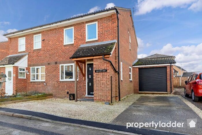 3 Bedroom Semi-Detached House For Sale In Arthurton Road, Spixworth, NR10