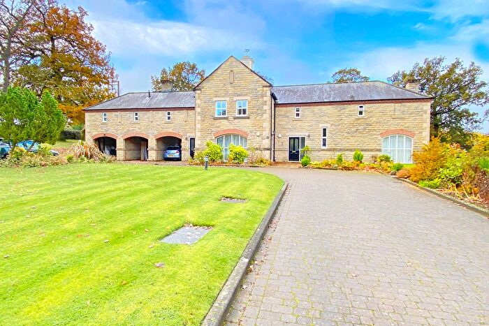 2 Bedroom Flat For Sale In Lodge Court, Hollins Hall, Killinghall, HG3
