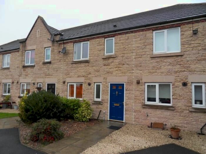 3 Bedroom Town House To Rent In Hayfield Way, Ackworth, Pontefract, WF7