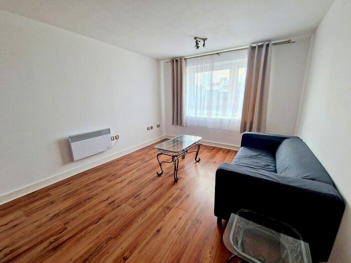 1 Bedroom Flat To Rent In Hainault Street, Ilford, IG1