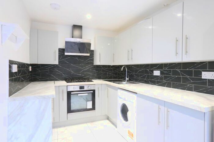 2 Bedroom Terraced House To Rent In Pitfield Crescent, Thamesmead, SE28