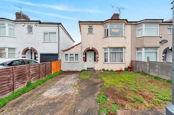 5 Bedroom Semi Detached House For Sale In Overndale Road, Bristol, BS16